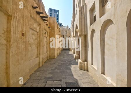 Rues vides à Souq Waqif, Doha, Qatar Banque D'Images