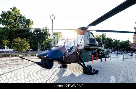 Hélicoptère d'attaque HA.28 Tiger. Présentation de véhicules militaires. Journée des forces armées espagnoles. Banque D'Images