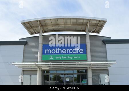 Londres, Royaume-Uni. 2 juin 2020. Mothercare dans l'Ouest de Londres, le gouvernement annonce la réouverture des magasins non essentiels à partir du 15 juin depuis la pandémie de COVID-19. Banque D'Images