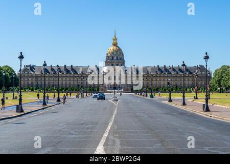 Esplanade des Invalides et Hôtel des invalides - Paris, France Banque D'Images