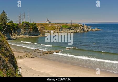 Cape Arago phare sur une journée ensoleillée sur la côte de l'Oregon près de Coos Bay Banque D'Images