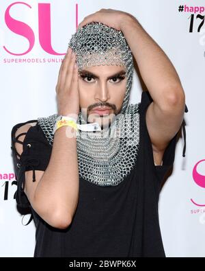 12 août 2017, Hollywood, Californie, États-Unis : JC participe à la célébration du 17e anniversaire du SU Magazine à Hollywood, Californie, à Avalon, le 12 août 2017. (Image crédit : © Billy Bennight/ZUMA Wire) Banque D'Images