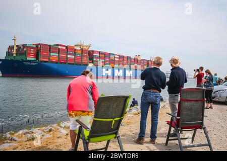 ROTTERDAM, 03-06-2020, Grootste containerschip ter wereld HMM Algeciras arriveert à Rotterdam. Le plus grand navire à conteneurs du monde HMM Algeciras arrive à Rotterdam crédit: Pro Shots/Alay Live News Banque D'Images