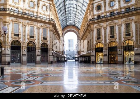 Italie, Milan, intérieur de la galerie Vittorio Emanuele II pendant l'épidémie de COVID-19 Banque D'Images