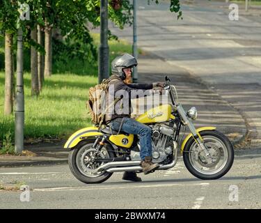 Clydebank, Glasgow, Écosse, Royaume-Uni 3 juin, 2020: Temps Royaume-Uni: Temps chaud est venu à une fin mais les locaux ont encore pris dans la rue pour s'exercer sur le quatrième canal et clyde crédit: Gerard Ferry/Alay Live News. Banque D'Images