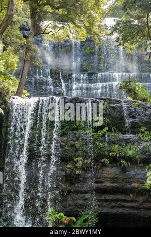 Russell Falls trois chutes suivent le parc national de Mount Field Tasmanie Australie Banque D'Images