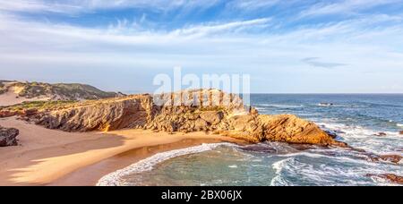 Shelley Bay, un bassin de marée populaire à Kenton-on-Sea, dans le Cap-Oriental en Afrique du Sud. Banque D'Images