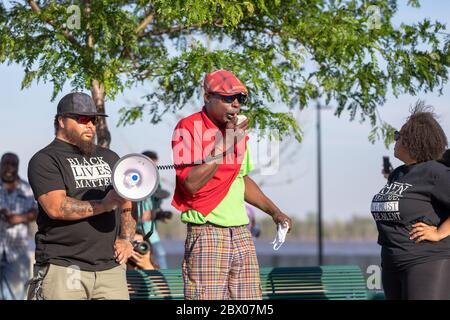 Black Lives Matter Peace Vigil pour George Floyd à Burlington, Iowa Banque D'Images