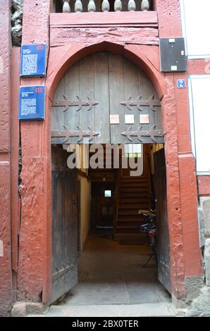 Rues historiques des vieux quartiers de Marburg, Allemagne Banque D'Images