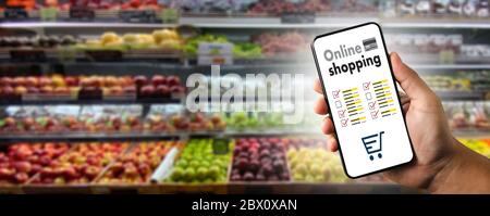 Shopping épicerie sur le supermarché en ligne pour l'épicerie de nourriture Banque D'Images