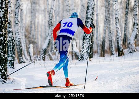 skieur sportif style classique bougez en ski de fond Banque D'Images