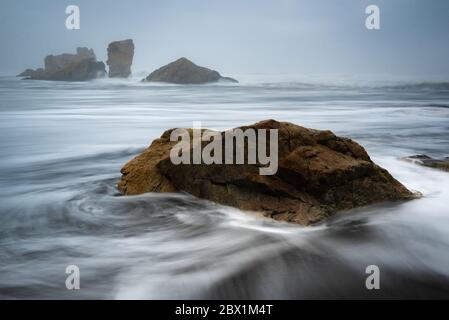 Plage de Bayas, Asturies, Espagne Banque D'Images