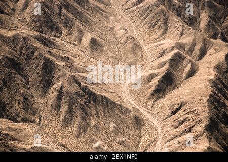 Relief aérien au-dessus du désert de Mojave dans le Nevada Banque D'Images