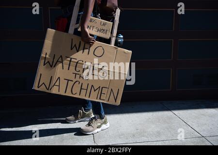 SAN FRANCISCO, CA- JUIN 3: Les manifestants manifestent dans les rues de San Francisco, Californie, le 3 juin 2020 après la mort de George Floyd. (Photo de Chris Tuite/ImageSPACE) Banque D'Images