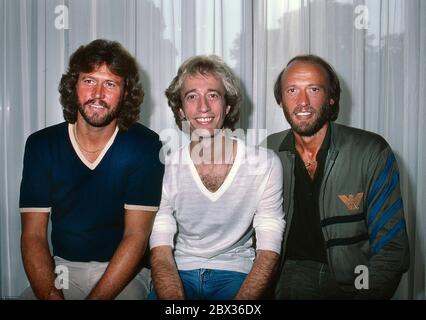 Les Bee Gees font la promotion de leur bande-son « Staying Alive » à Londres 1983 Banque D'Images