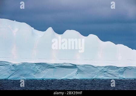 Régions polaires, Antarctique, îles Orcades du Sud, Océan Austral, iceberg à la dérive Banque D'Images
