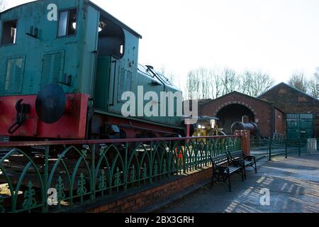 Elsecar Heritage Railway exploite des services historiques de passagers à vapeur et diesel tirés dans le South Yorkshire, en Angleterre. Banque D'Images