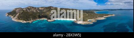 Vue panoramique aérienne de Little Beach et de la plus petite Waterfall Beach en Australie occidentale Banque D'Images