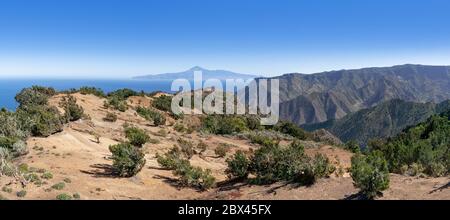 La Gomera - paysage pittoresque au nord-ouest avec vue sur l'île de Ténérife Banque D'Images