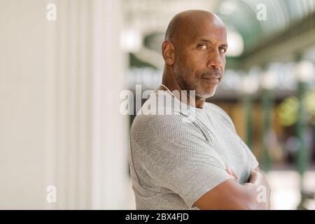 African American man avec un air soucieux. Banque D'Images