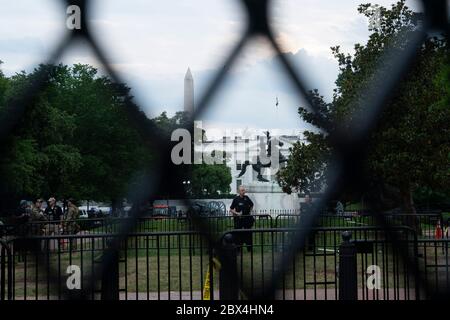 Washington, DC, États-Unis. 4 juin 2020. Photo prise le 4 juin 2020 montre la Maison Blanche lors d'une manifestation sur la mort de George Floyd à Washington, DC, aux États-Unis. Credit: Liu Jie/Xinhua/Alay Live News Banque D'Images