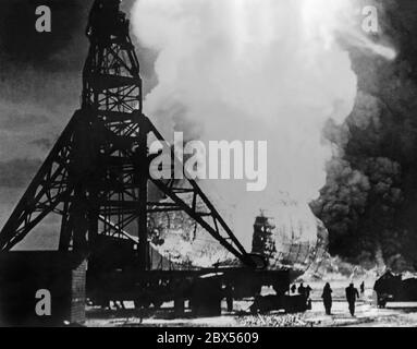 Écrasement du navire LZ 129 Hindenburg, Lakehurst, le 06.05.1937. Au premier plan se trouve le mât d'ancrage. Banque D'Images