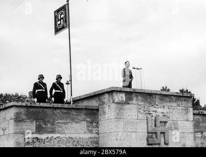 Adolf Hitler prononce un discours de la tribune à l'occasion de l'appel à grande échelle des sa, SS, NSKK et NSFK dans l'arène de Luitpold. Banque D'Images