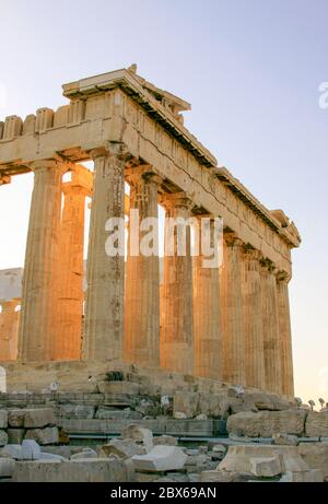 Détails du temple Parthénon à l'Acropole, Athènes. Le Parthénon est un ancien temple de l'Acropole athénienne, en Grèce, dédié à la déesse Athéna, qui Banque D'Images