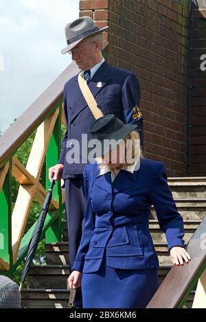 MID Hants Railway 'War on the Line' 2019 (jour J 75) avec des acteurs habillés en costume d'époque aux gares d'Alresford, Robley et Medstead & four Marks. Banque D'Images