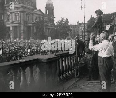 Rassemblement de NSBO dans le Lustgarten Heinrich Hoffmann de Berlin photographies 1933 photographe officiel d'Adolf Hitler, et un politicien et éditeur nazi, qui était un membre du cercle intime d'Hitler. Banque D'Images