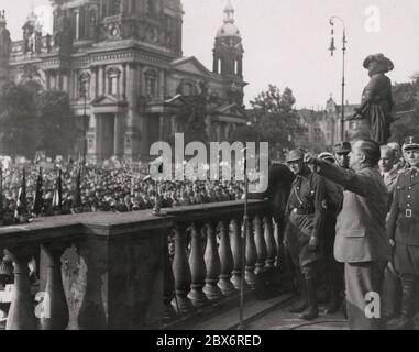 Rassemblement de NSBO dans le Lustgarten Heinrich Hoffmann de Berlin photographies 1933 photographe officiel d'Adolf Hitler, et un politicien et éditeur nazi, qui était un membre du cercle intime d'Hitler. Banque D'Images