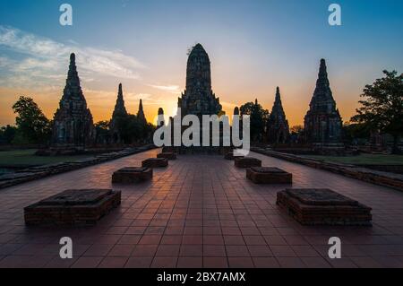 Le temple Wat Chai Watthanaram, complexe archéologique d'Ayutthaya, Thaïlande. Banque D'Images