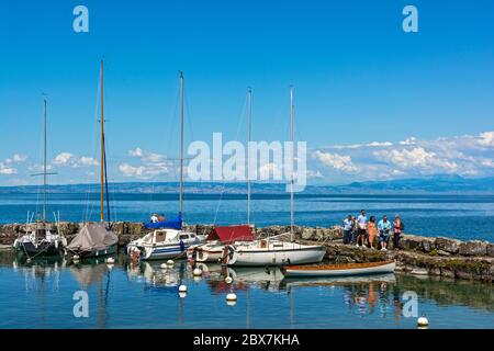 France, Yvoire, Port des pêcheurs, Lac Léman, petits voiliers Banque D'Images