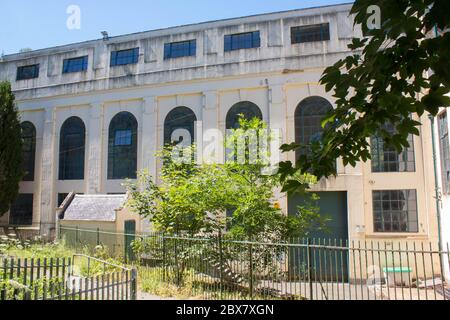 Centrale électrique Bonnington Hydro sur la rivière Clyde dans le sud du Lanarkshire, en Écosse, la plus ancienne centrale électrique hydro du Royaume-Uni, produisant de l'électricité Banque D'Images