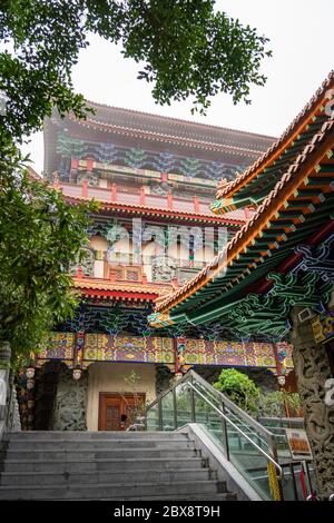 Détails architecturaux au monastère de po Lin, village de Ngon Ping, Lantau, Hong Kong Banque D'Images