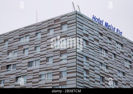 Hôtel moderne près du Canal à Aveiro, Portugal Banque D'Images