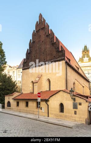 Ancienne Nouvelle synagogue du quartier juif Josefov à Prague, République tchèque. Banque D'Images