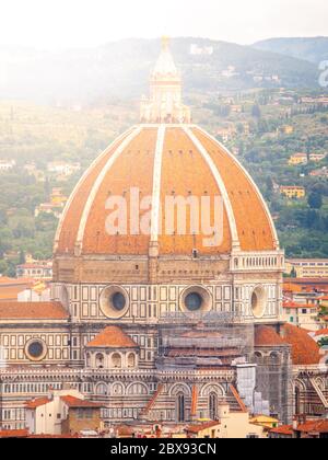 La coupole del Brunelleschi de la cathédrale de Florence, officiellement la Cattedrale di Santa Maria del Fiore. Florence, Italie. Banque D'Images