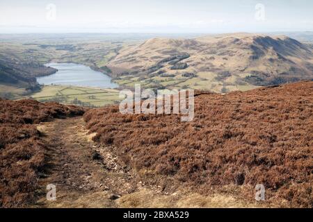 Loweswater et Loweswater sont tombés comme vu du sommet de Mellbreak, Cumbria, Royaume-Uni Banque D'Images