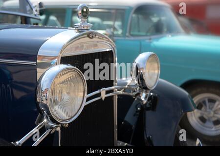 RATZEBURG, ALLEMAGNE - 3 JUIN 2019: Historique Opel, phares et calandre de l'automobile classique, oldtimer voiture réunion à Ratzeburg, a choisi de se concentrer Banque D'Images