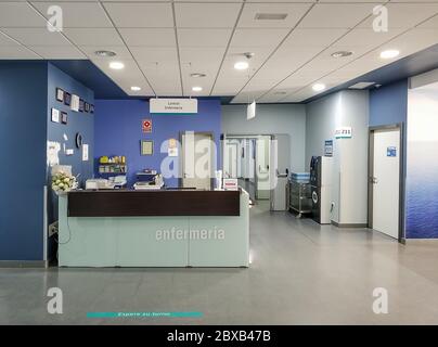 Huelva, Espagne - 6 juin 2020 : poste d'infirmières à l'intérieur de l'hôpital Costa de la Luz à Huelva Banque D'Images