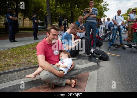 Varsovie, Mazovie, Pologne. 6 juin 2020. Les opposants à l'obligation de vaccination ont protesté en Warsaw.in sur la photo: Credit: Hubert Mathis/ZUMA Wire/Alay Live News Banque D'Images