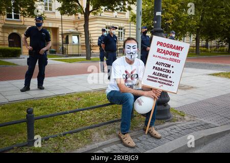 Varsovie, Mazovie, Pologne. 6 juin 2020. Les opposants à l'obligation de vaccination ont protesté en Warsaw.in sur la photo: Credit: Hubert Mathis/ZUMA Wire/Alay Live News Banque D'Images
