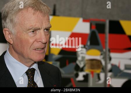 Monte-Carlo, Monaco - 10 décembre 2008 : Max Mosley, président de la FIA, au Grimaldi Forum lors du Motorsport Business Forum. F1, Formule 1, Formule 1, Formel 1 | utilisation dans le monde entier Banque D'Images