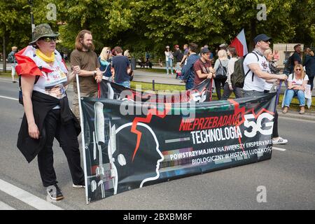 Varsovie, Mazovie, Pologne. 6 juin 2020. Les opposants à l'obligation de vaccination ont protesté en Warsaw.in sur la photo: Credit: Hubert Mathis/ZUMA Wire/Alay Live News Banque D'Images
