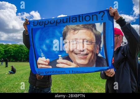 Malieveld, la Haye, pays-Bas. Samedi 6 juin 2020. C'est la deuxième démonstration de ce type en autant de semaines. La manifestation qui s'est tenue samedi dernier sur le Koekamp, à la Haye, a été brutalement mise fin par le maire par intérim Johan Kemkes; lorsque le nombre de manifesteurs autorisés a dépassé la directive gouvernementale de 30 socialement distancés. Leur argument aujourd’hui : « si le gouvernement avait permis une réunion de 5000 manifestants sur la place du Dam à Amsterdam, nous aussi pouvons nous rassembler en masse. Crédit : Charles M Vella/Alay Live News Banque D'Images