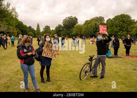 Cardiff, pays de Galles, Royaume-Uni. 6 juin 2020. Black Lives Matter manifestation dans le centre de Cardiff, après la mort de l'américain George Floyd par des officiers de police de Minneapolis. Credit Haydn Denman/Alamy Live News. Banque D'Images