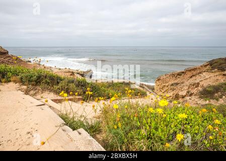Scène côtière depuis la piste côtière au monument national Cabrillo. San Diego, Californie, États-Unis. Banque D'Images
