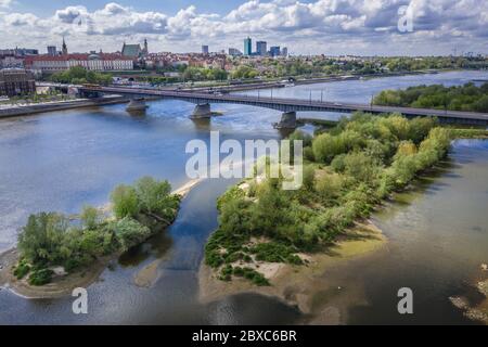 Vistule et pont de Slasko Dabrowski à Varsovie, Pologne, vue sur le château royal en arrière-plan Banque D'Images