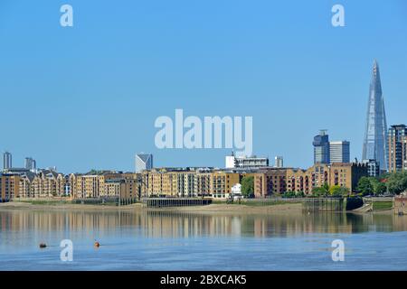 Aviron the Thames River, Wapping, East London, Royaume-Uni Banque D'Images